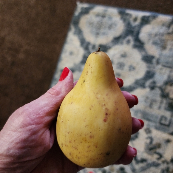 Is this real Pear?? - Picture 5 of 10
